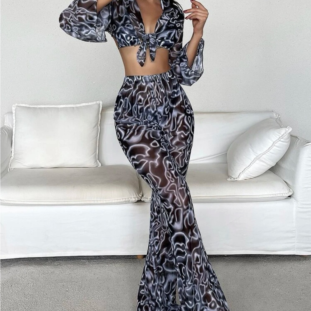 Allover Print 4 Piece Bikini Set. Triangle Bra & Bikini & Tie Front Cover Up